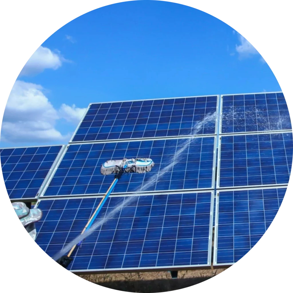 ניקוי לוחות סולאריות